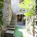 L'antico Borgo Кремия