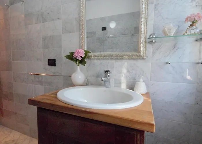 Aparthotel L'antico Borgo Cremia