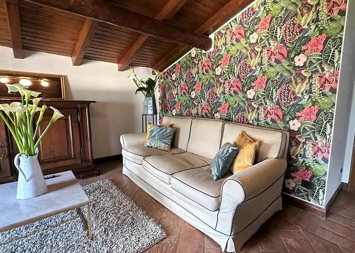 Aparthotel L'antico Borgo Cremia