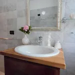 Ξενοδοχείο με διαμερίσματα L'antico Borgo Cremia